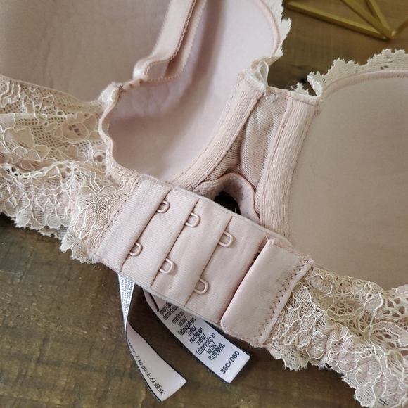 ♡SOLD♡ VS | Victoria Secret Dream Angels Lined Demi Nude Size 36C - Picture 4 of 5